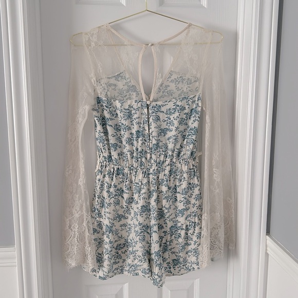 Floral Blue and Cream Romper - Small - Picture 3 of 3